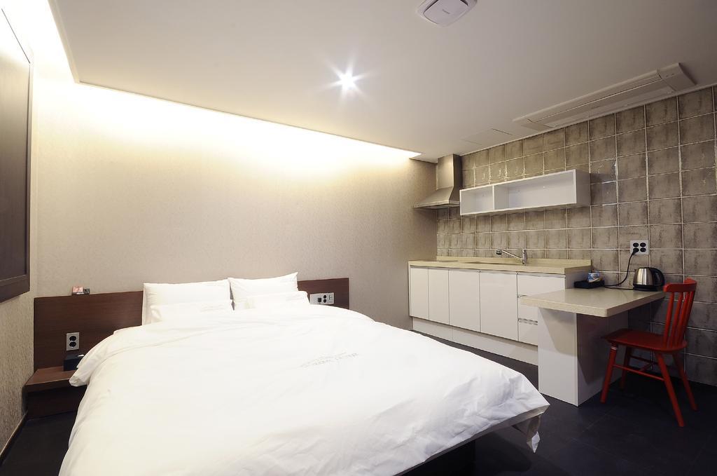 Queens Hotel Seomyeon Пусан Экстерьер фото